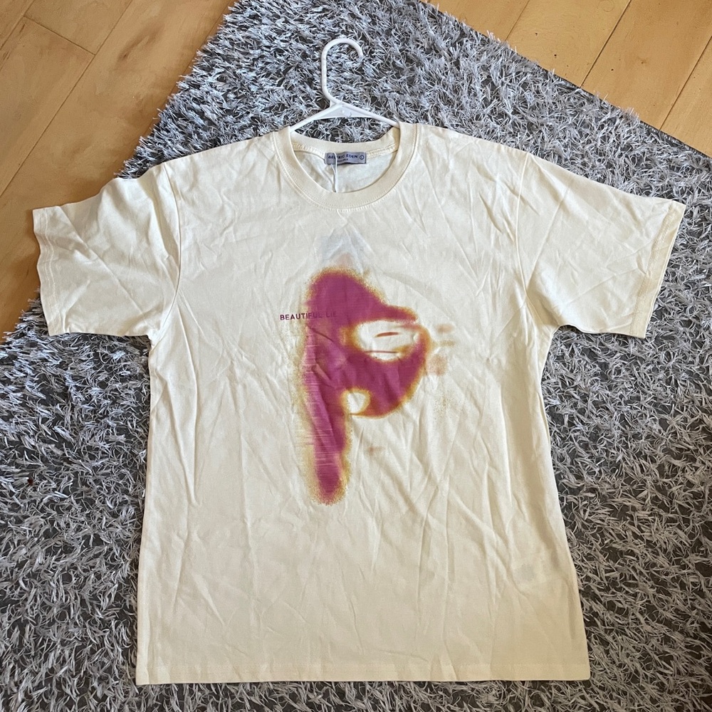 Aelfric Eden Beautiful Life Light Yellow T-Shirt
Size Large